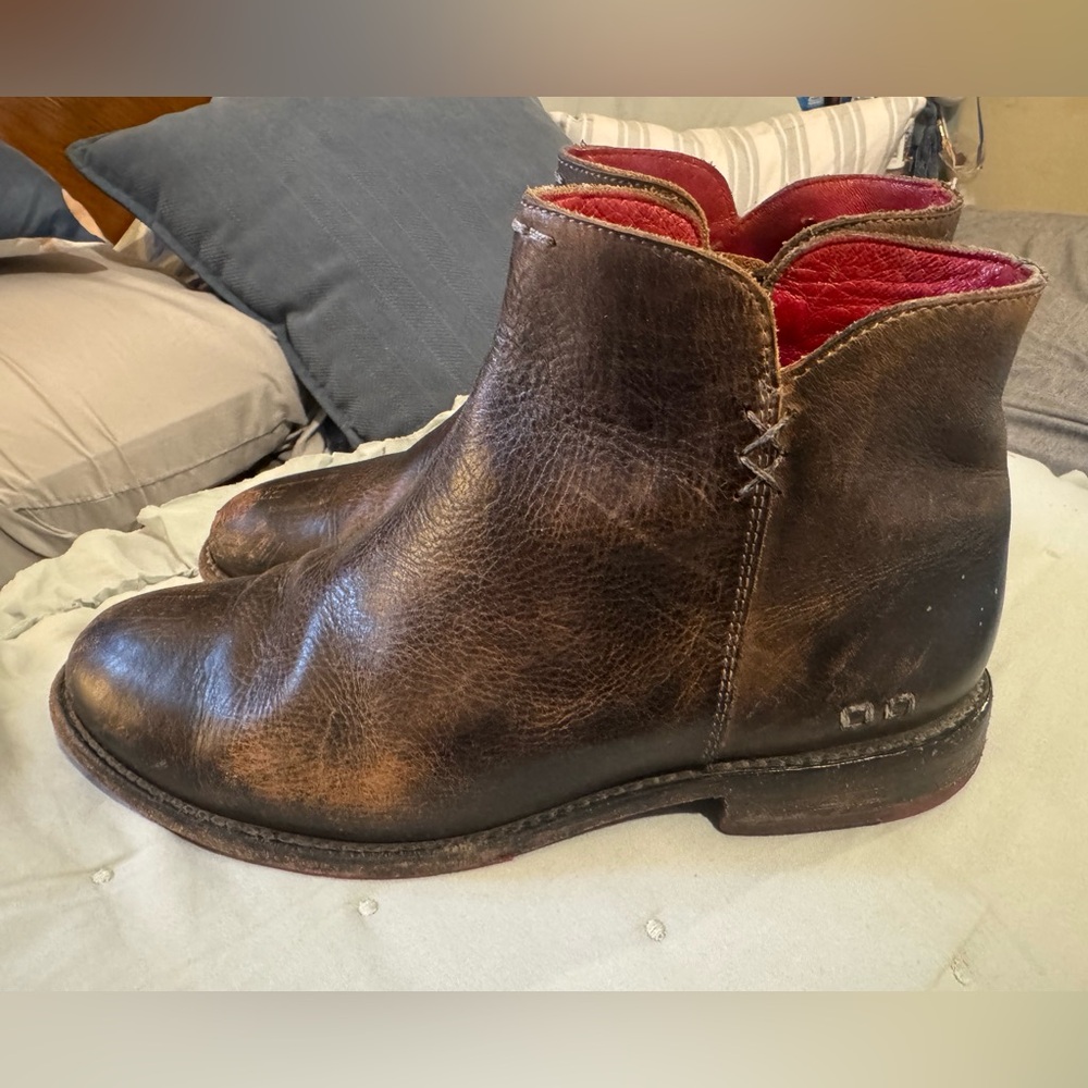 Women’s Bed Stu booties size 9.5 GUC distressed  leather Cobbler series